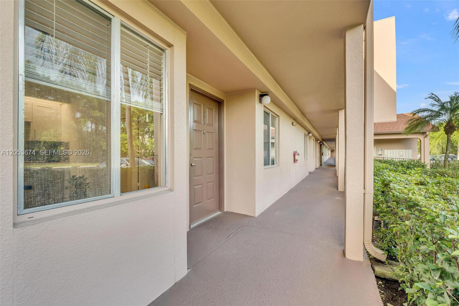 Listing photo 5 for 12651 SW 16th Ct Unit#105B, Pembroke Pines, FL, 33027