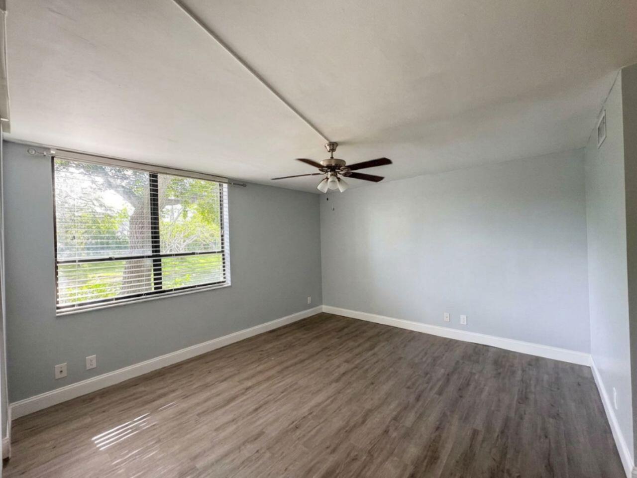 Listing photo 1 for 7340 NW 1ST Street Unit#103, Plantation, FL, 33317