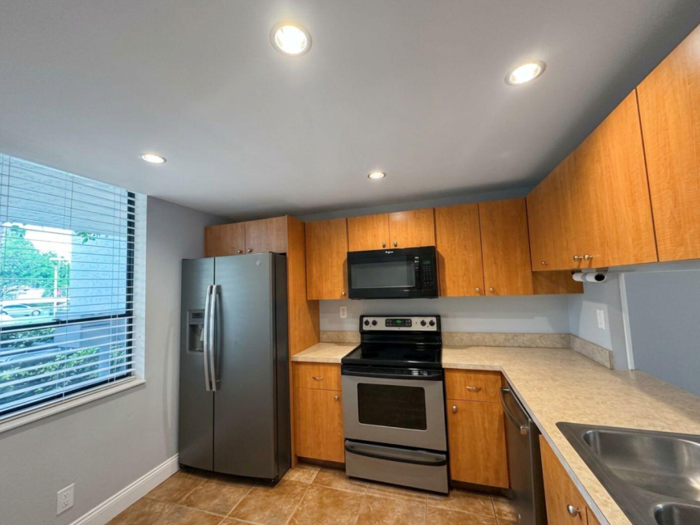Listing photo 4 for 7340 NW 1ST Street Unit#103, Plantation, FL, 33317