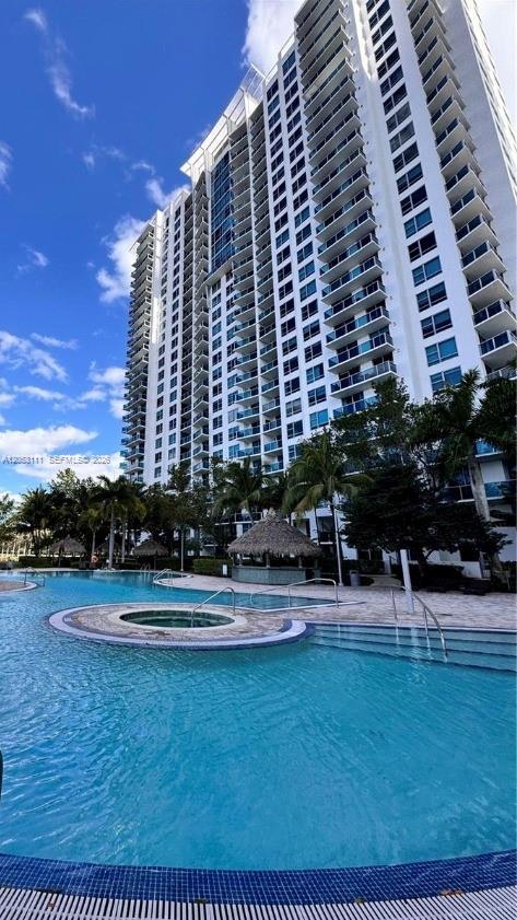 Listing photo 4 for 2681 N Flamingo Rd Unit#2302S, Sunrise, FL, 33323