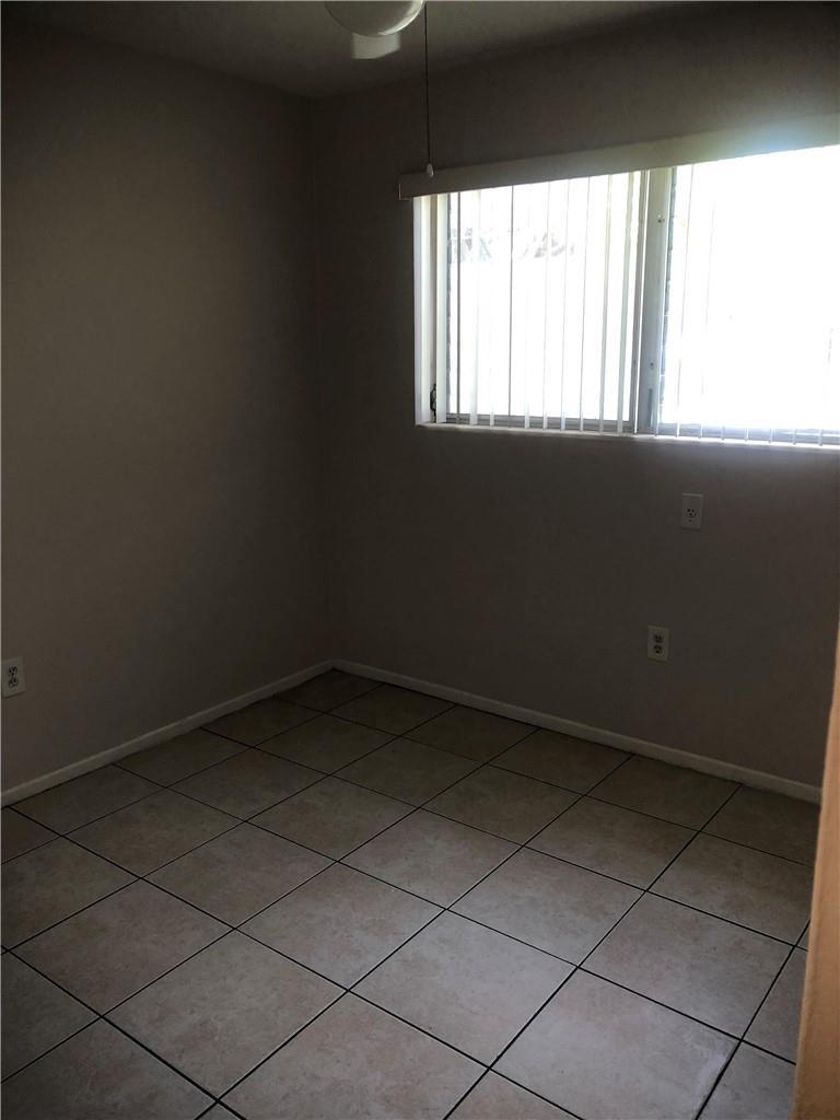 Listing photo 1 for 6900 NW 14th Court, Plantation, FL, 33313