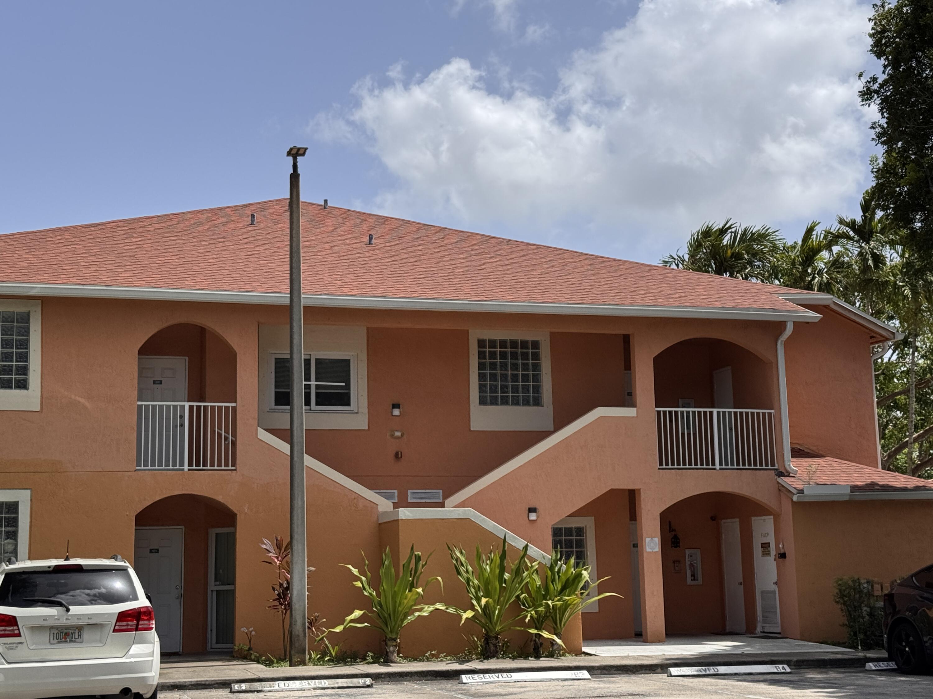 Listing photo 5 for 6936 SW 39th Street Unit#D203, Davie, FL, 33314