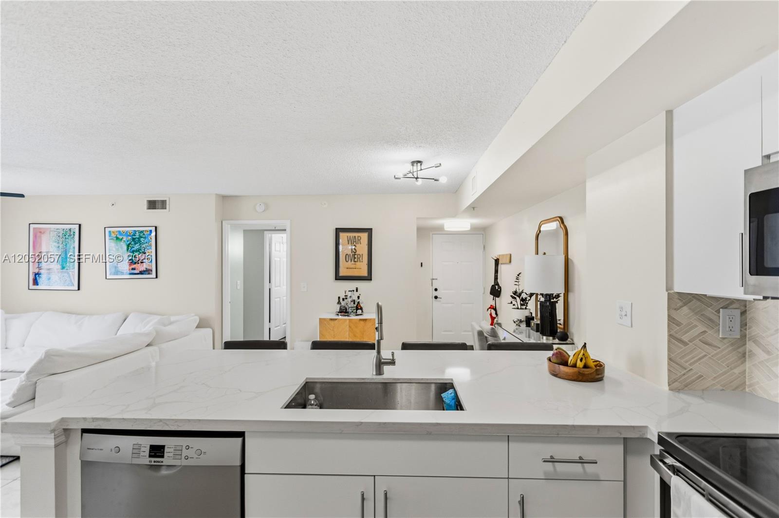 Listing photo 5 for 2640 S University Dr Unit#111, Davie, FL, 33328