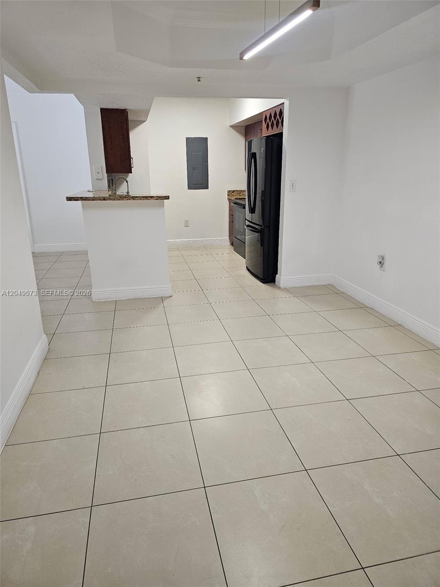 Listing photo 4 for 215 SW 117th Ter Unit#14104, Pembroke Pines, FL, 33025