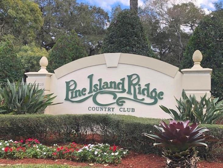 Listing photo 2 for 9461 Evergreen Pl Unit#303, Davie, FL, 33324
