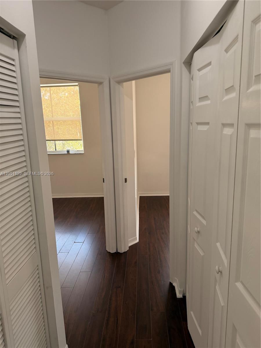 Listing photo 2 for 906 SW 143rd ave Unit#2005, Pembroke Pines, FL, 33027