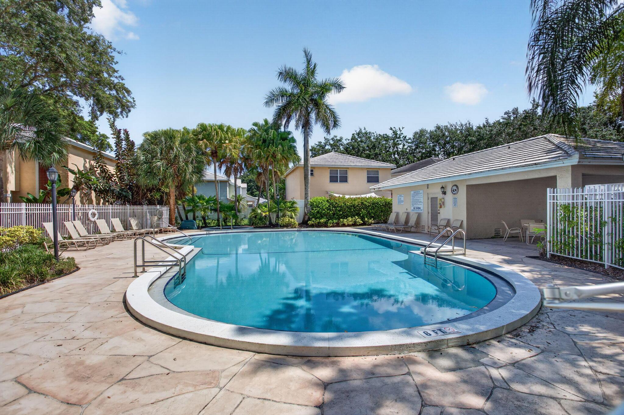 Listing photo 6 for 9812 NW 2nd Court, Plantation, FL, 33324