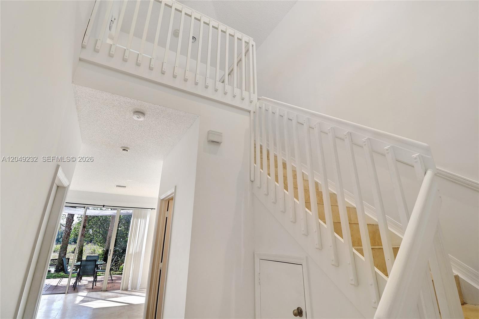 Listing photo 2 for 13212 NW 8th St Unit#13212, Pembroke Pines, FL, 33028