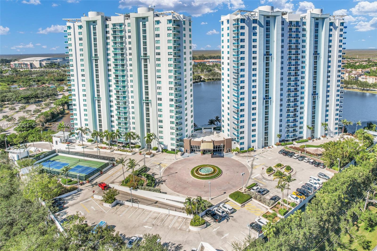 Listing photo 3 for 2681 N Flamingo Rd Unit#1903S, Sunrise, FL, 33323