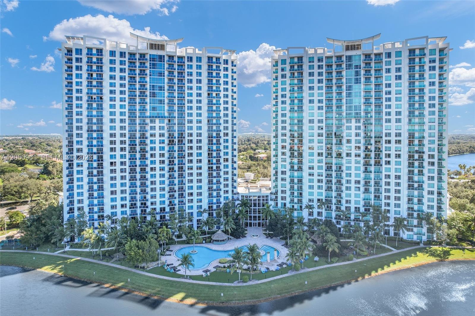Listing photo 4 for 2681 N Flamingo Rd Unit#1903S, Sunrise, FL, 33323
