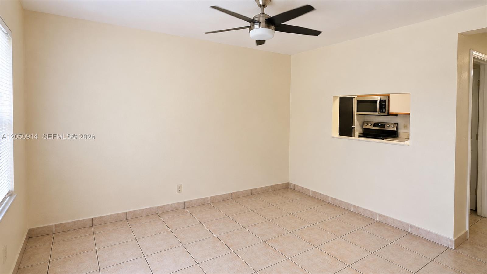 Listing photo 2 for 2917 Plunkett St Unit#17C, Hollywood, FL, 33020