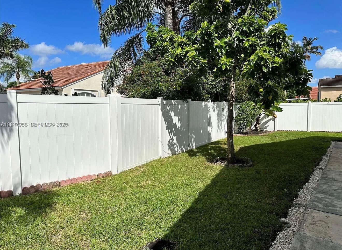 Listing photo 5 for 18171 NW 18th St, Pembroke Pines, FL, 33029