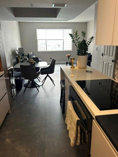 Listing photo 4 for 725 SW 148th Ave Unit#503, Sunrise, FL, 33325