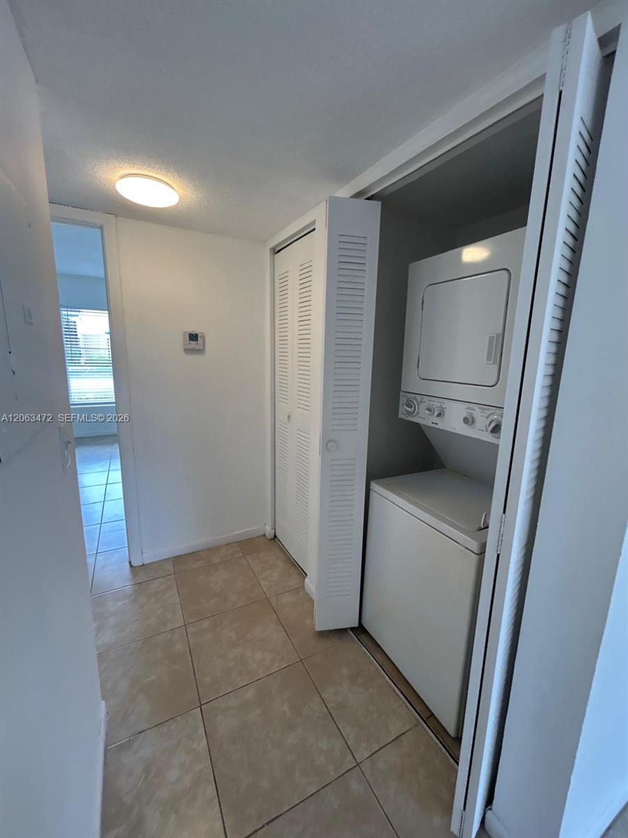 Listing photo 11 for 815 W Boynton Beach Blvd Unit#5-103, Boynton Beach, FL, 33426