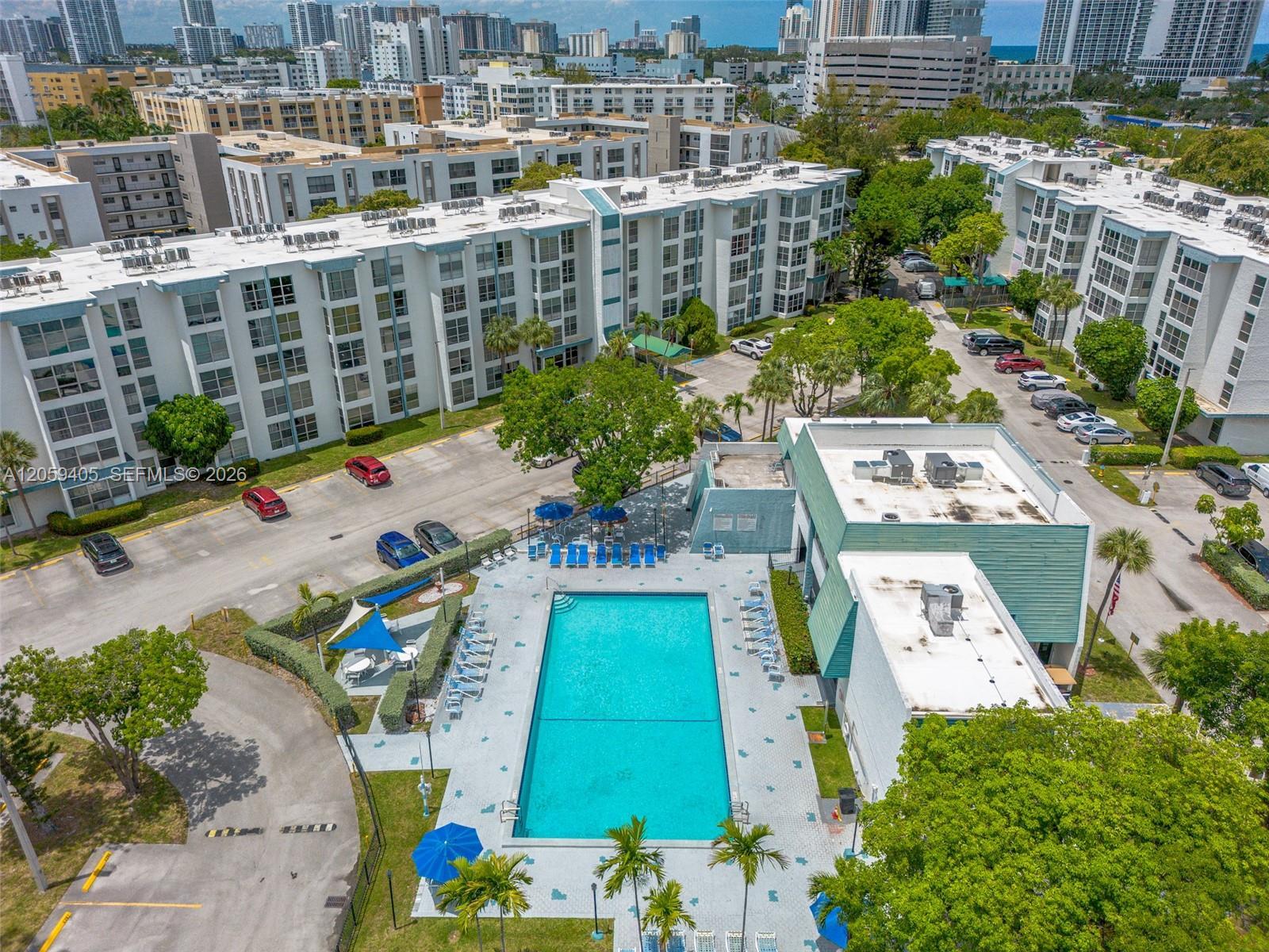 Listing photo 1 for 17570 Atlantic Blvd Unit#210, Sunny Isles Beach, FL, 33160