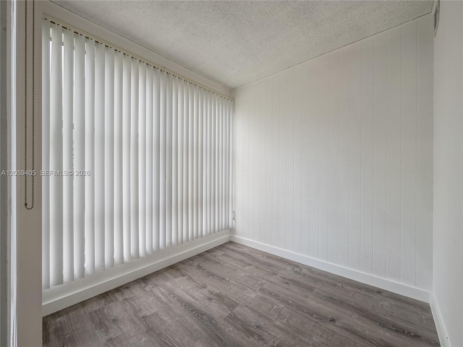 Listing photo 8 for 17570 Atlantic Blvd Unit#210, Sunny Isles Beach, FL, 33160