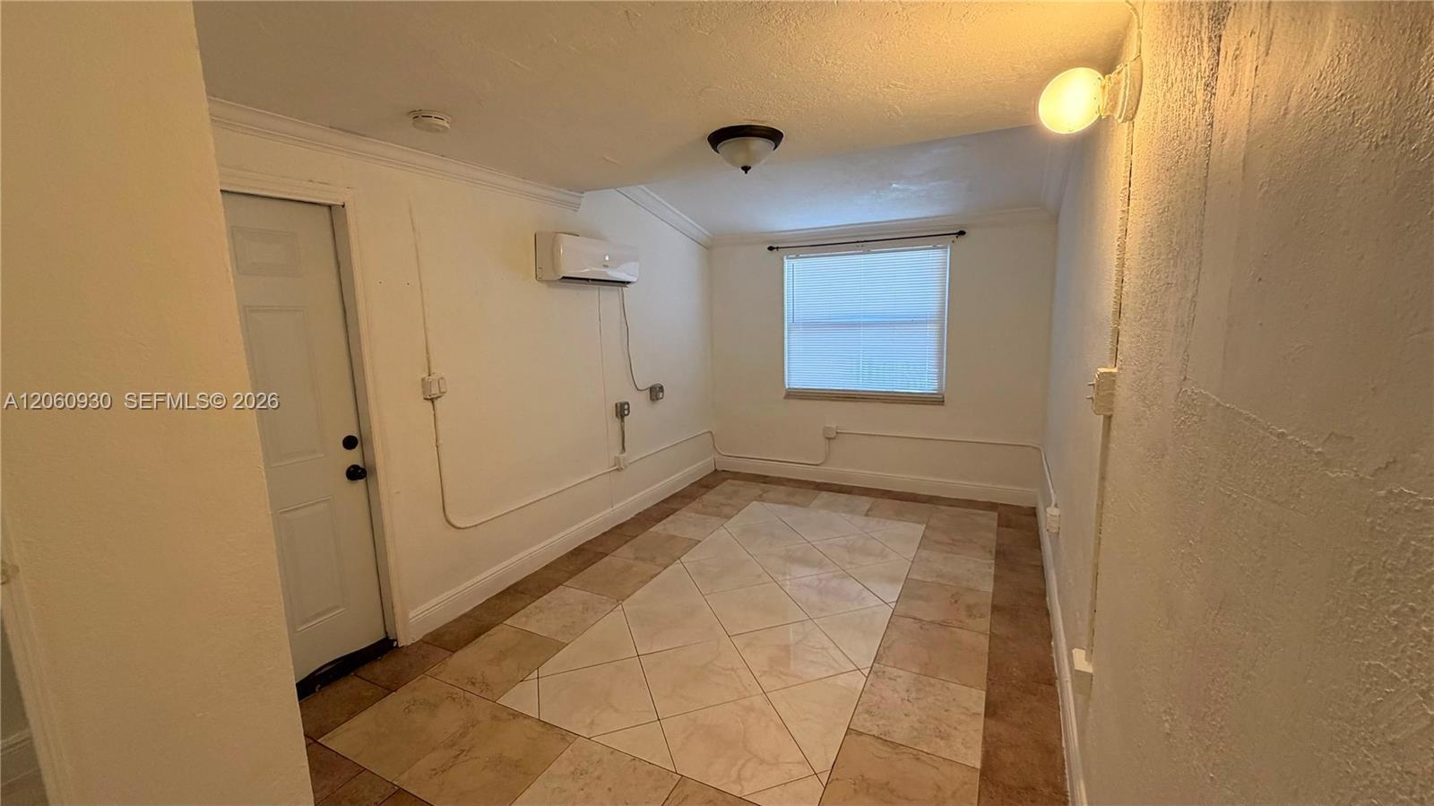 Listing photo 2 for 3010 NW 95th Ter Unit#C, Miami, FL, 33147