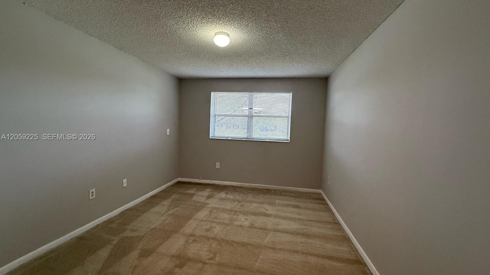 Listing photo 9 for 9933 Nob Hill Ln Unit#9933, Sunrise, FL, 33351