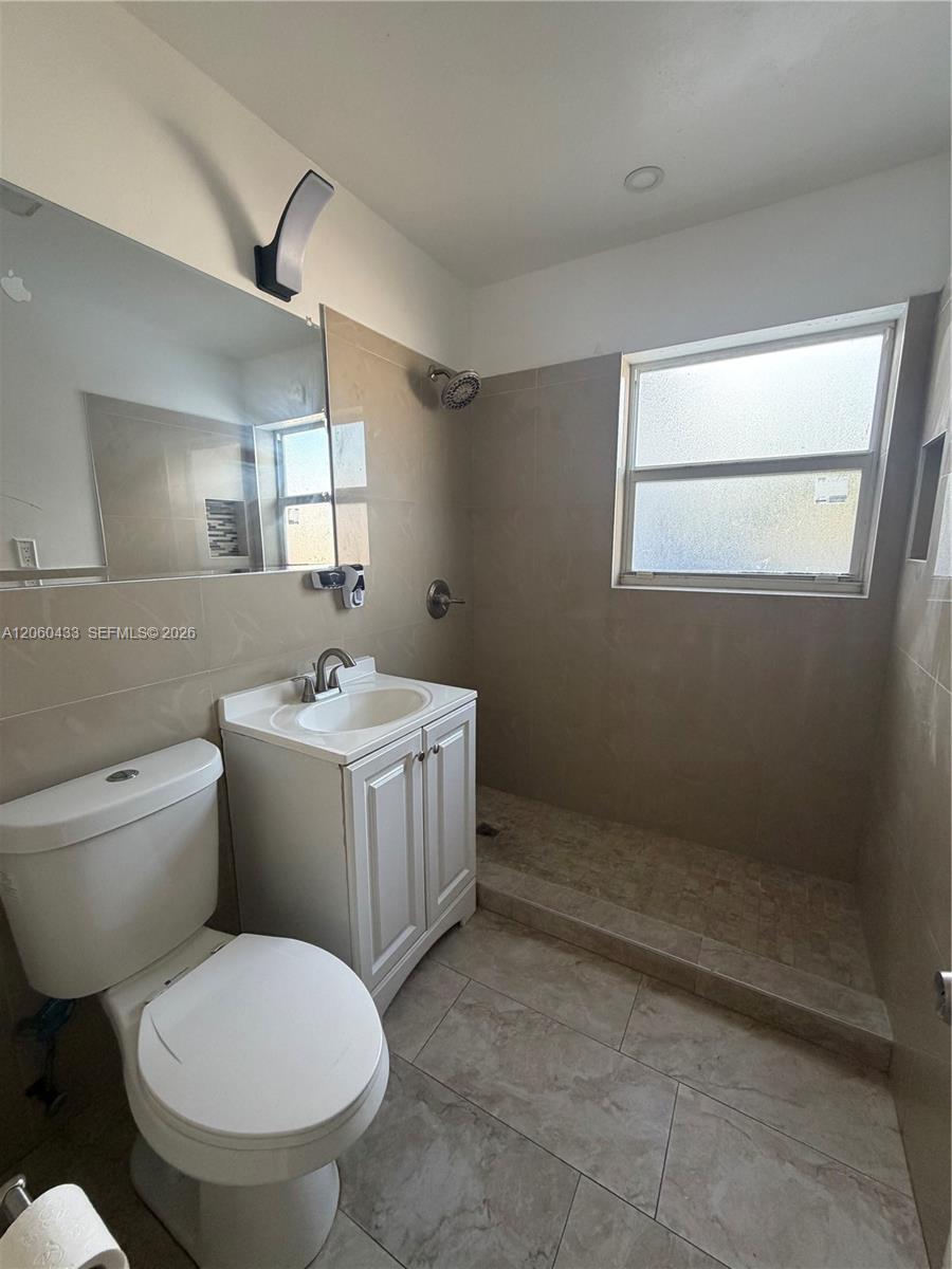Listing photo 3 for 6137 SW 20th Ct Unit#A, Miramar, FL, 33023