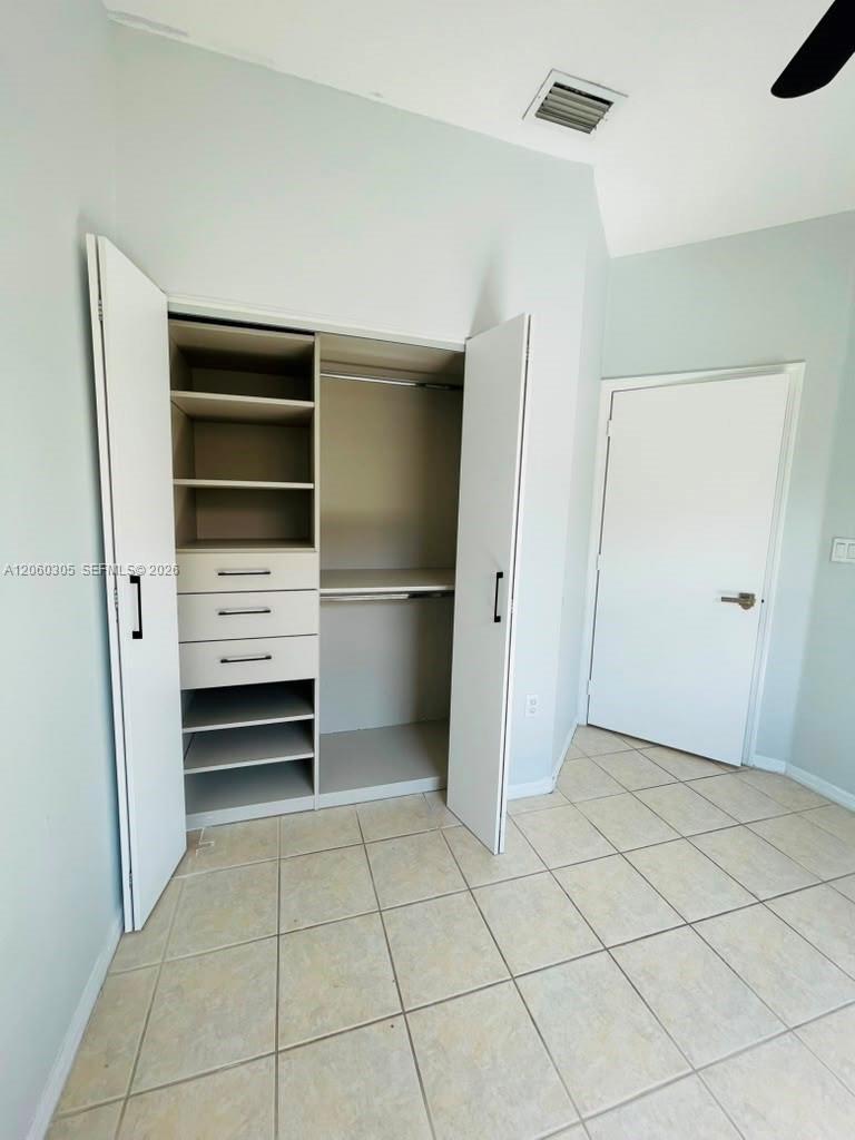 Listing photo 12 for 790 SW 107th Ave Unit#301, Pembroke Pines, FL, 33025