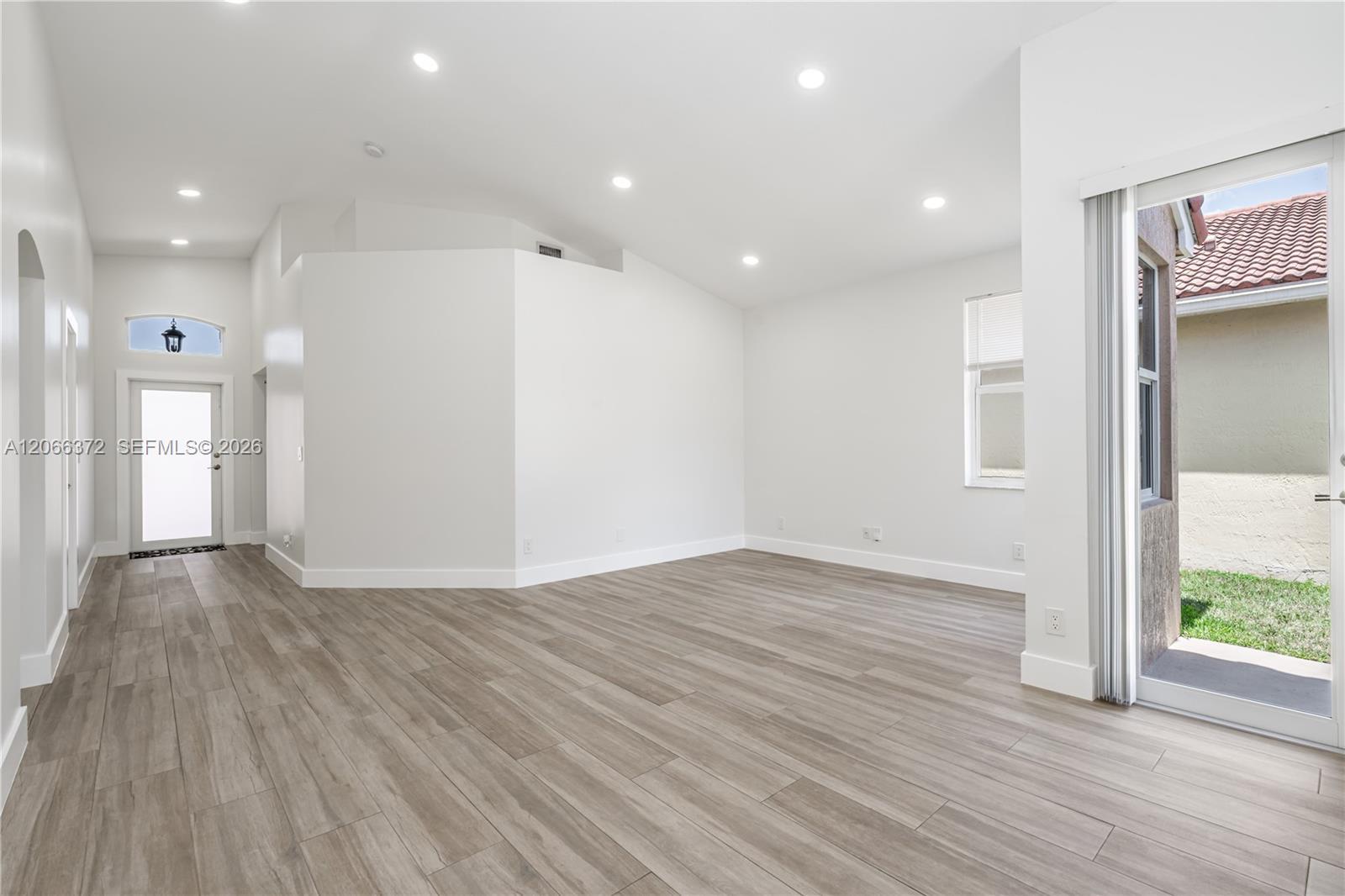 Listing photo 10 for 15130 SW 49th CT Unit#15130, Davie, FL, 33331