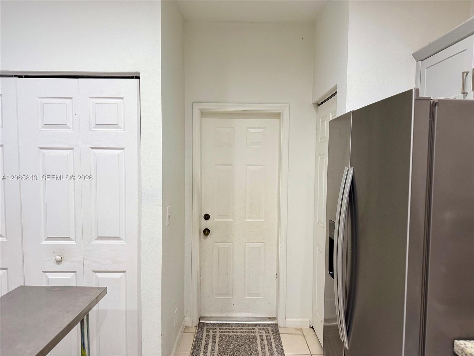 Listing photo 5 for 3973 Orange Tree Ln Unit#0, Weston, FL, 33332