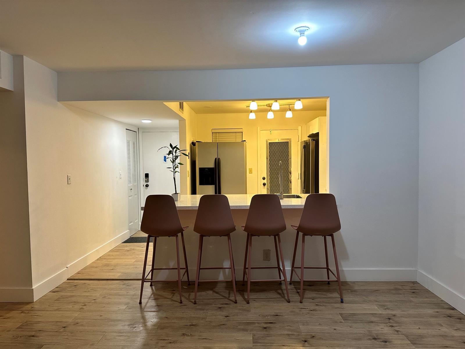 Listing photo 3 for 410 NW 68TH Avenue Unit#111, Plantation, FL, 33317