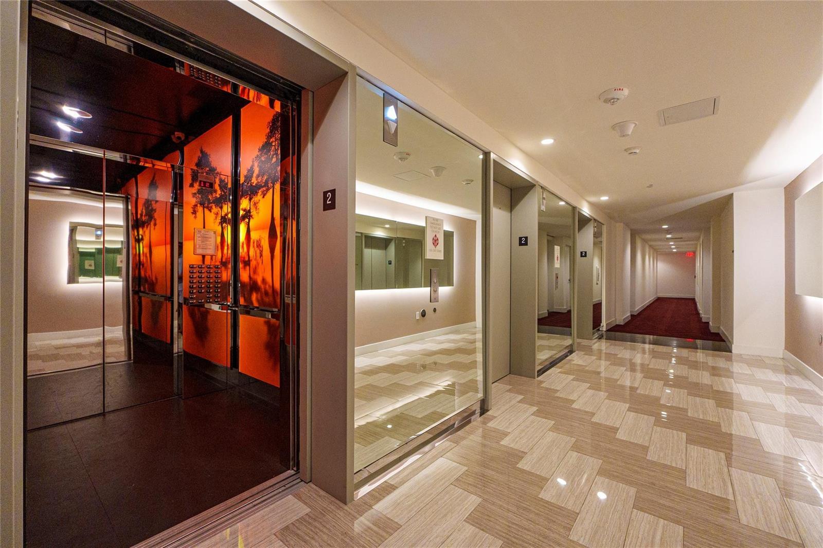 Listing photo 13 for 2000 METROPICA Way Unit#216, Sunrise, FL, 33323