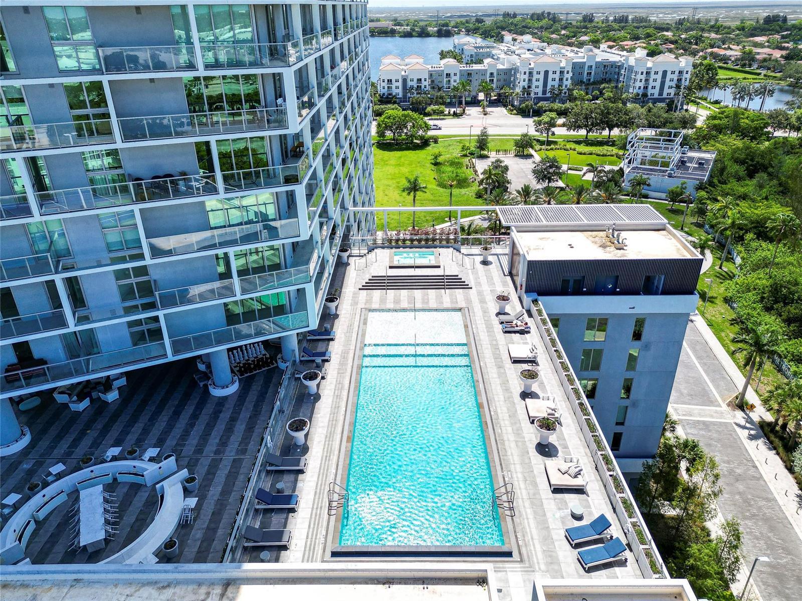 Listing photo 14 for 2000 METROPICA Way Unit#216, Sunrise, FL, 33323