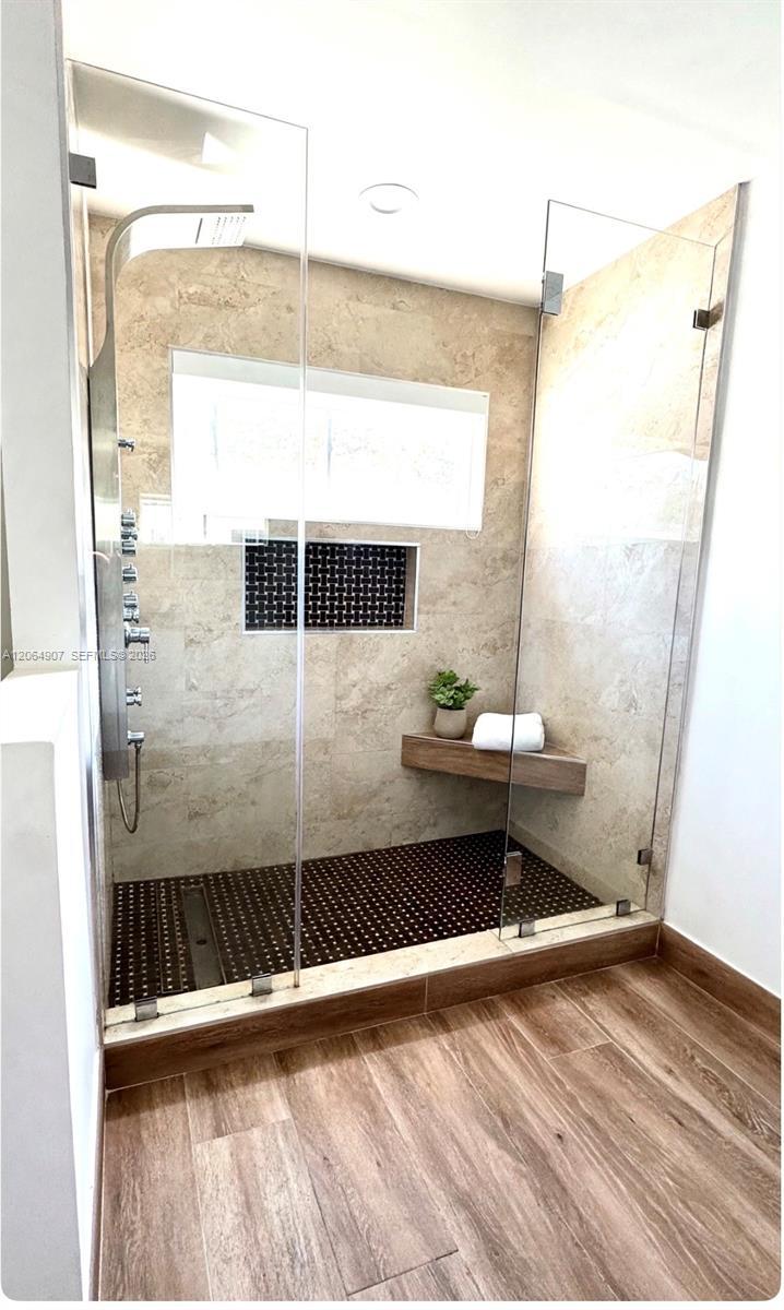 Listing photo 12 for 1064 Cedar Falls Dr Unit#n/a, Weston, FL, 33327