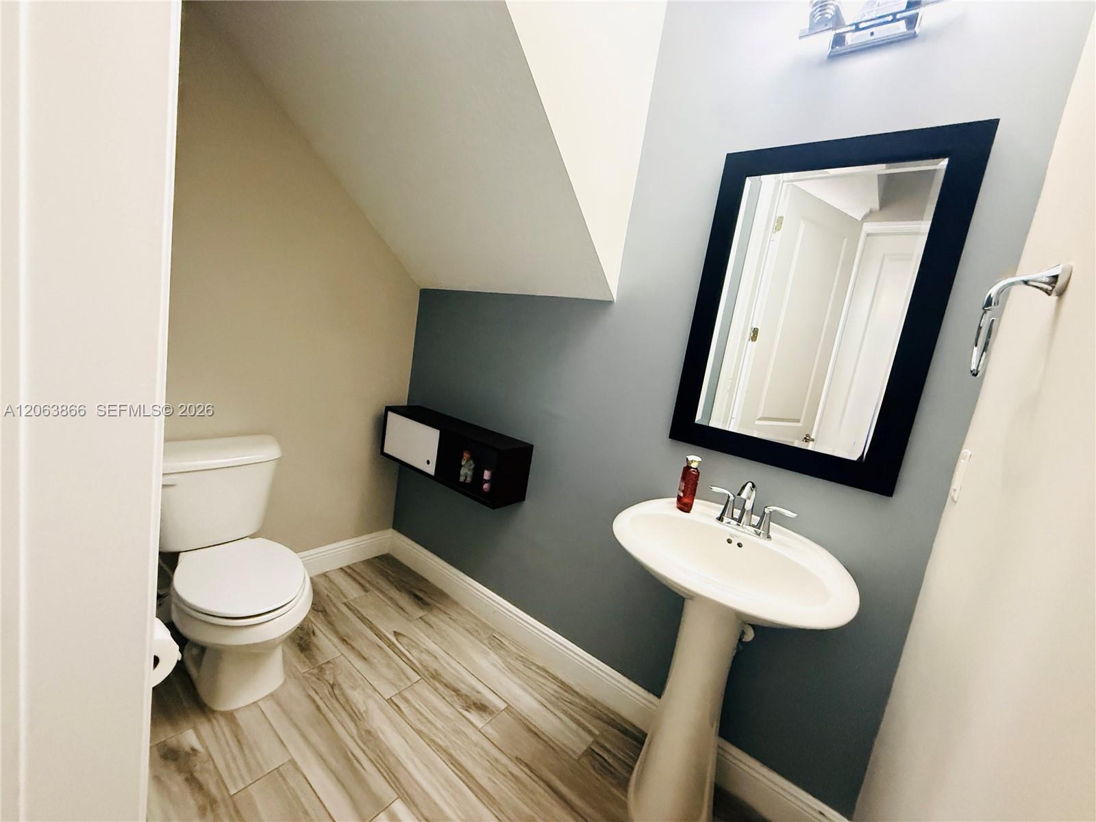 Listing photo 12 for 12403 NW 18th Ct Unit#12403, Pembroke Pines, FL, 33028