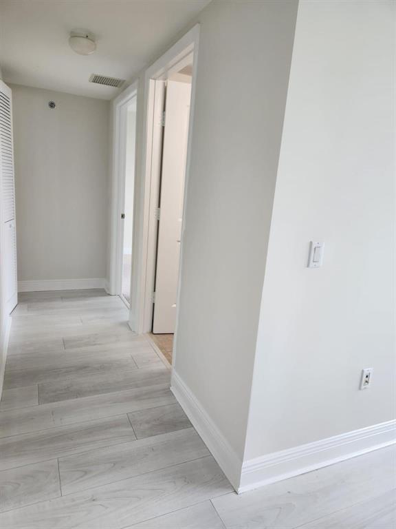 Listing photo 14 for 2681 N FLAMINGO Road Unit#1104 S, Sunrise, FL, 33323
