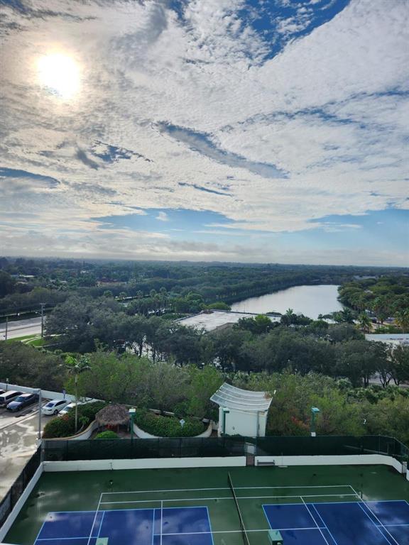 Listing photo 15 for 2681 N FLAMINGO Road Unit#1104 S, Sunrise, FL, 33323