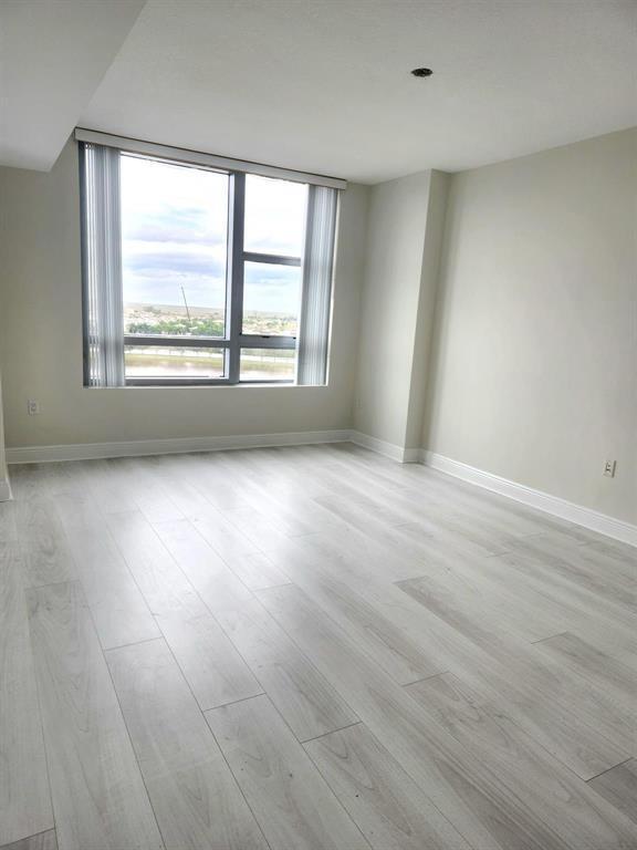 Listing photo 8 for 2681 N FLAMINGO Road Unit#1104 S, Sunrise, FL, 33323