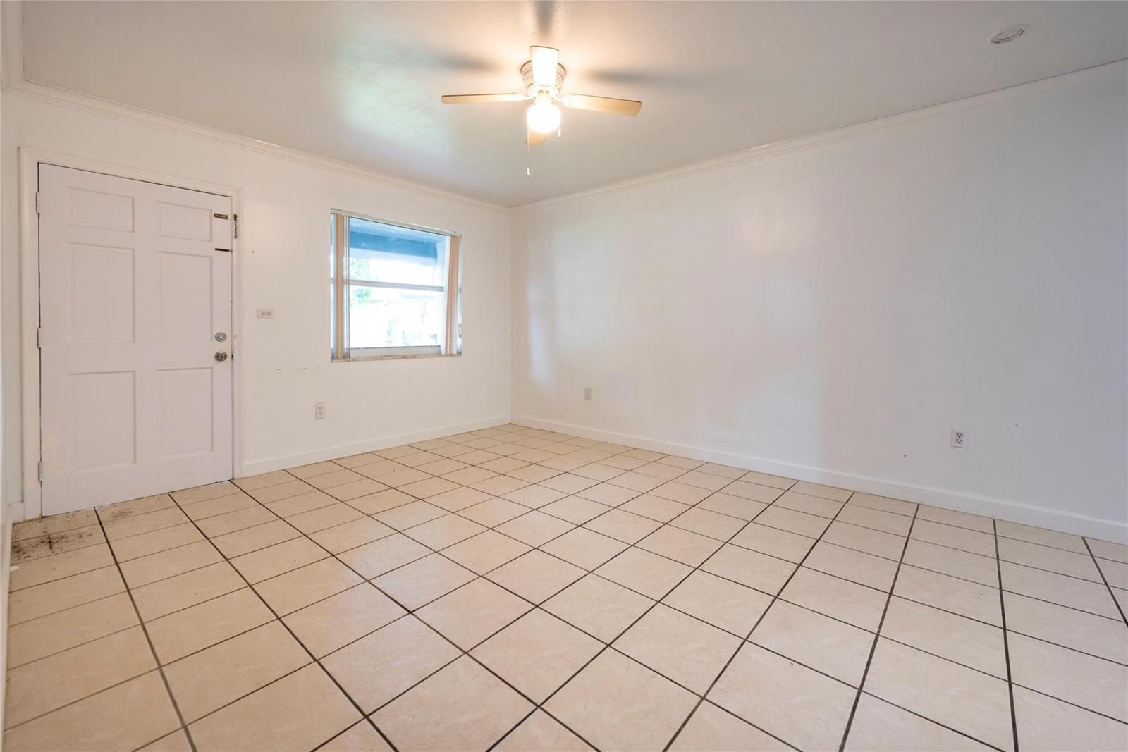 Listing photo 11 for 6170 SW 43RD Street Unit#1-2, Davie, FL, 33314