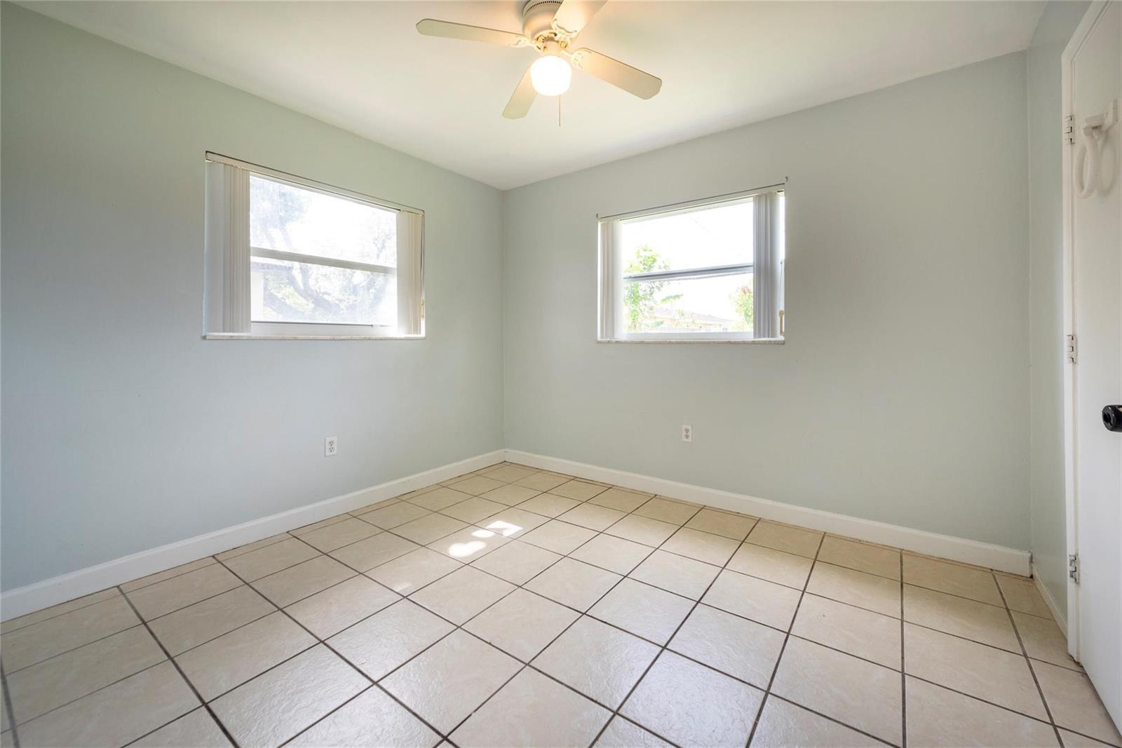 Listing photo 8 for 6170 SW 43RD Street Unit#1-2, Davie, FL, 33314