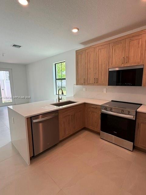 Listing photo 4 for 7264 SW 46 Unit#7264, Davie, FL, 33314