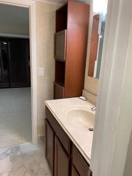 Listing photo 12 for 1021 MOCKINGBIRD Lane Unit#217, Plantation, FL, 33324