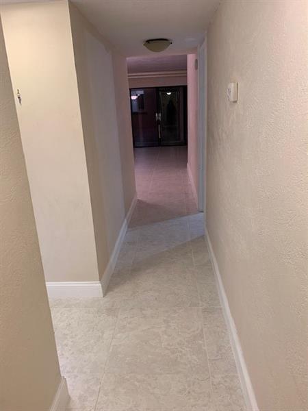 Listing photo 5 for 1021 MOCKINGBIRD Lane Unit#217, Plantation, FL, 33324