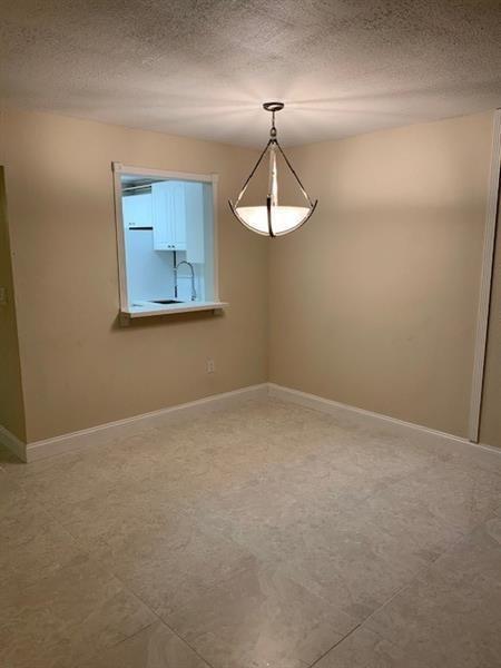 Listing photo 6 for 1021 MOCKINGBIRD Lane Unit#217, Plantation, FL, 33324