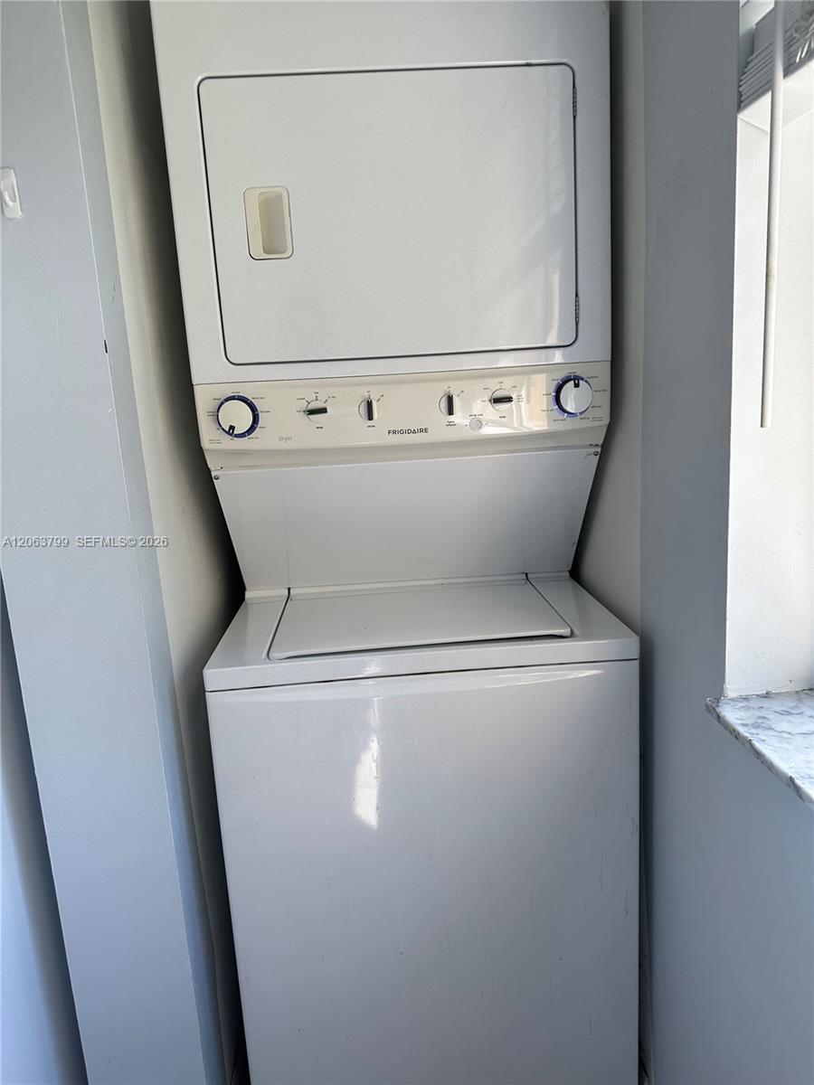 Listing photo 15 for 7830 NW 6th St Unit#204, Pembroke Pines, FL, 33024