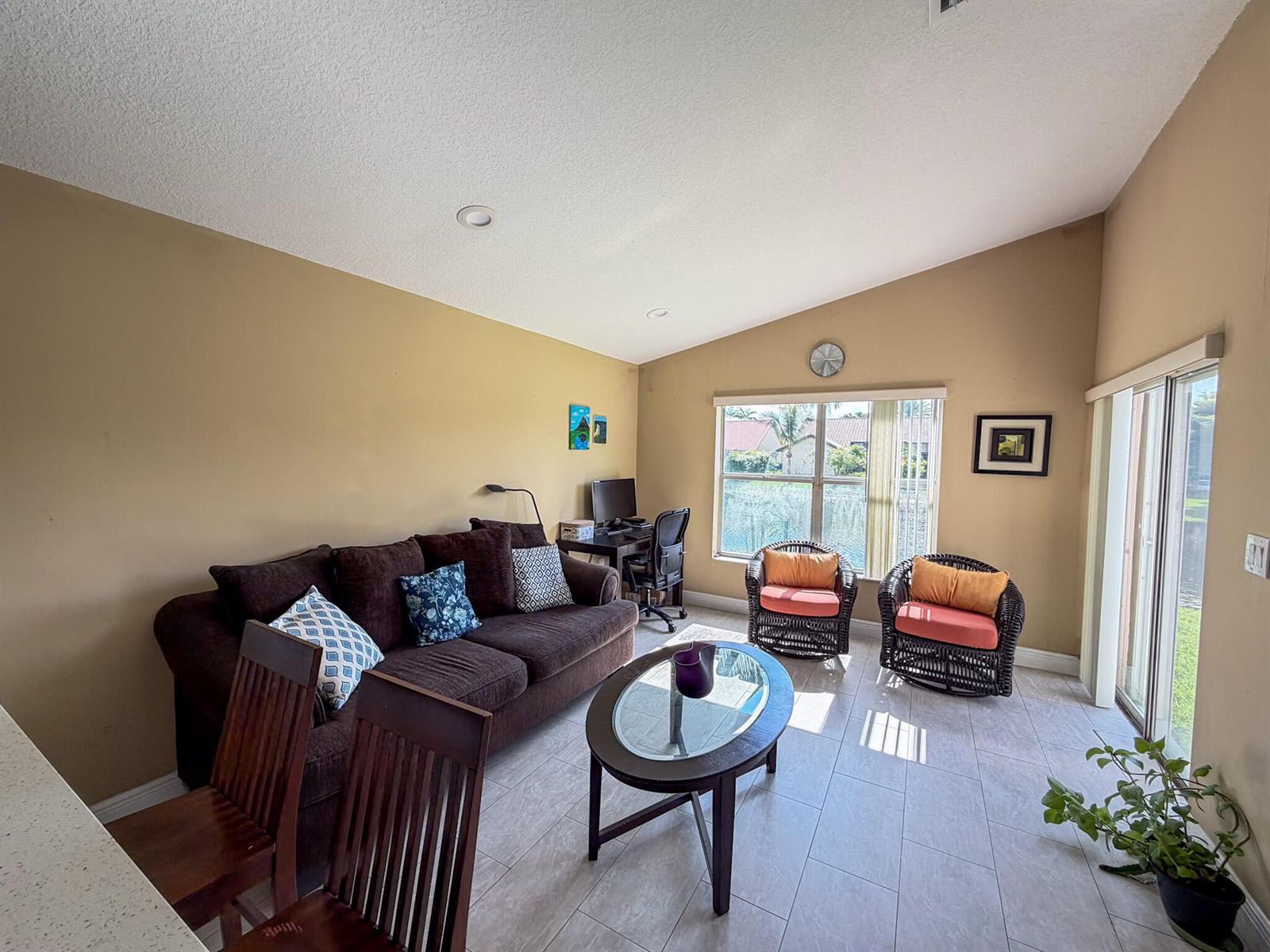 Listing photo 10 for 775 NW 165th Avenue, Pembroke Pines, FL, 33028