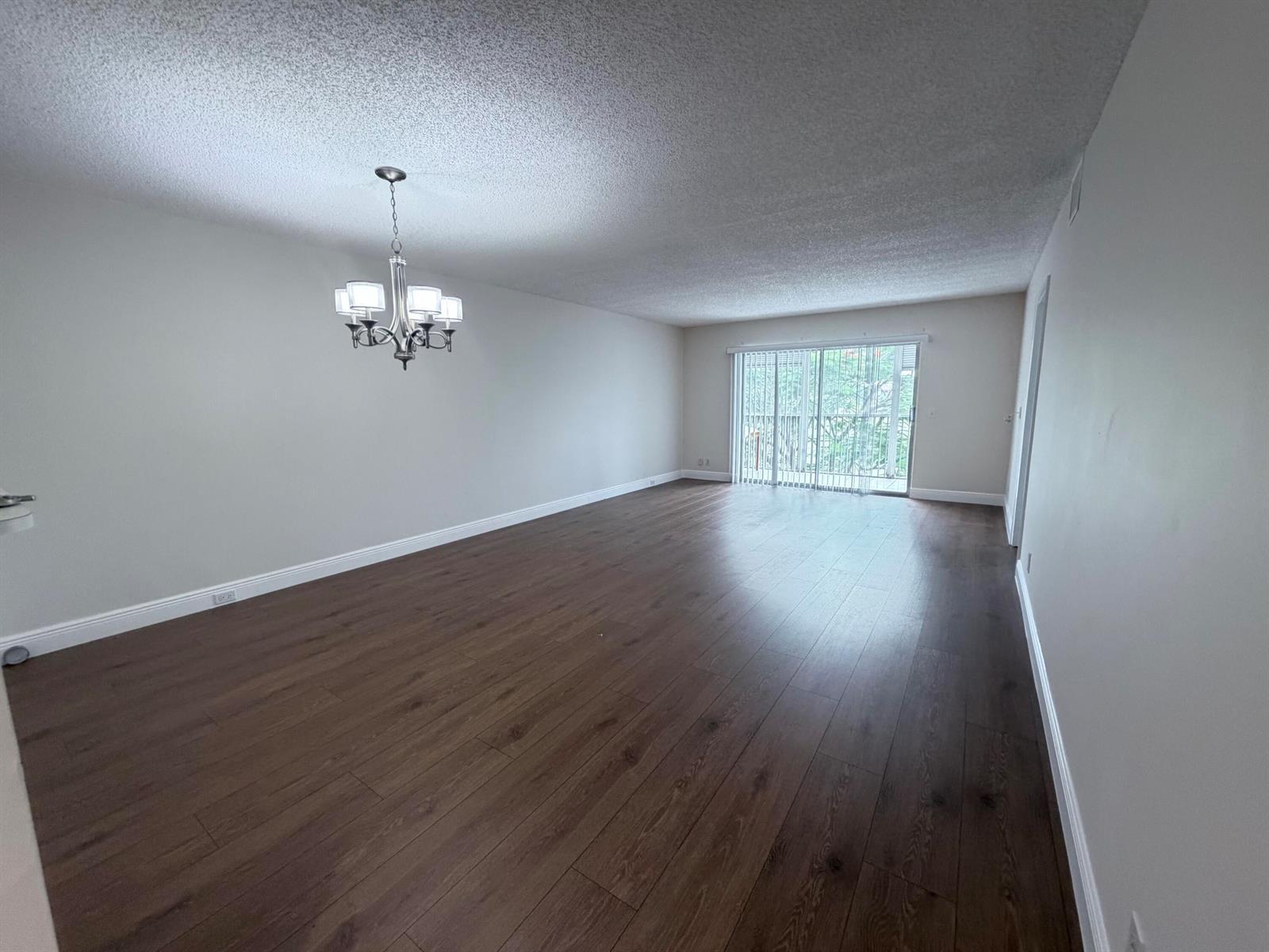 Listing photo 1 for 800 SW 125th Way Unit#308O, Pembroke Pines, FL, 33027