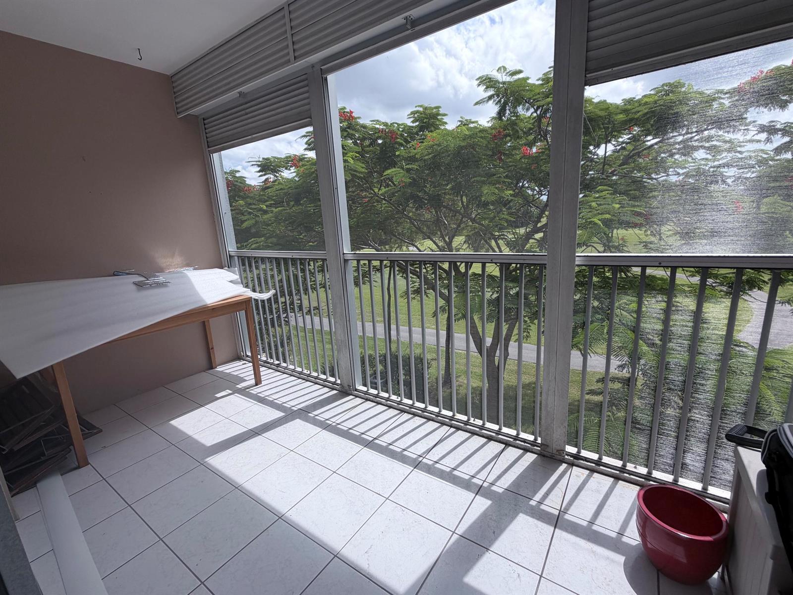 Listing photo 11 for 800 SW 125th Way Unit#308O, Pembroke Pines, FL, 33027