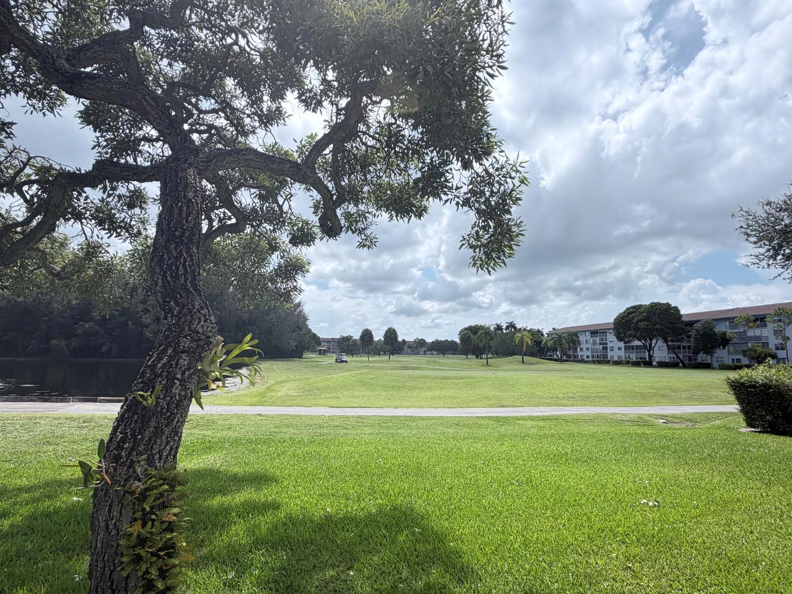 Listing photo 12 for 800 SW 125th Way Unit#308O, Pembroke Pines, FL, 33027