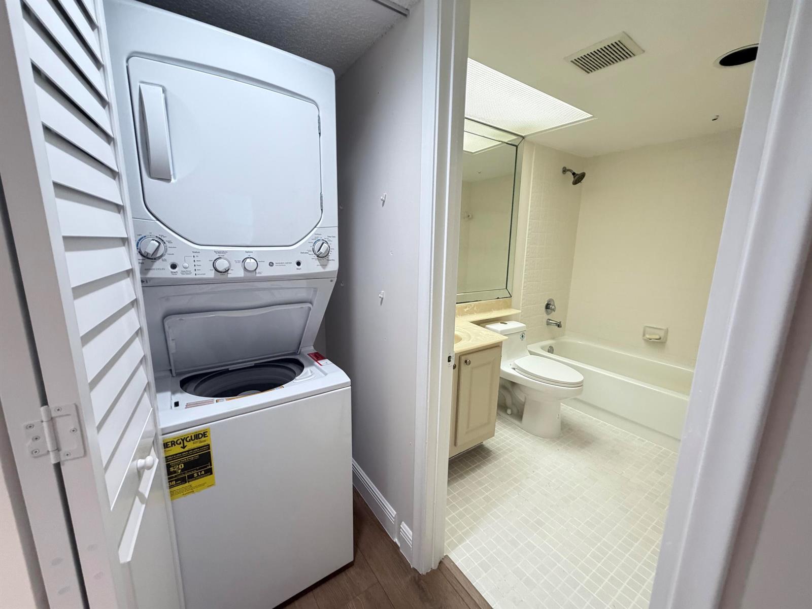 Listing photo 9 for 800 SW 125th Way Unit#308O, Pembroke Pines, FL, 33027