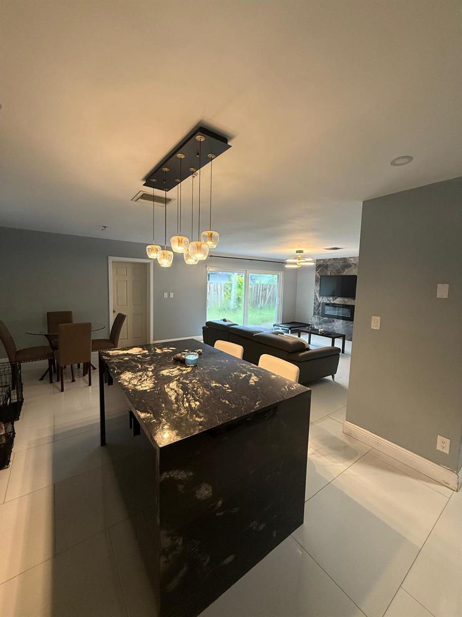 Listing photo 8 for 9321 NW 35TH Manor, Sunrise, FL, 33351