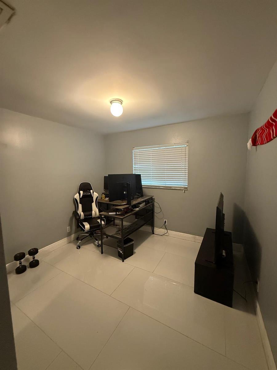Listing photo 9 for 9321 NW 35TH Manor, Sunrise, FL, 33351