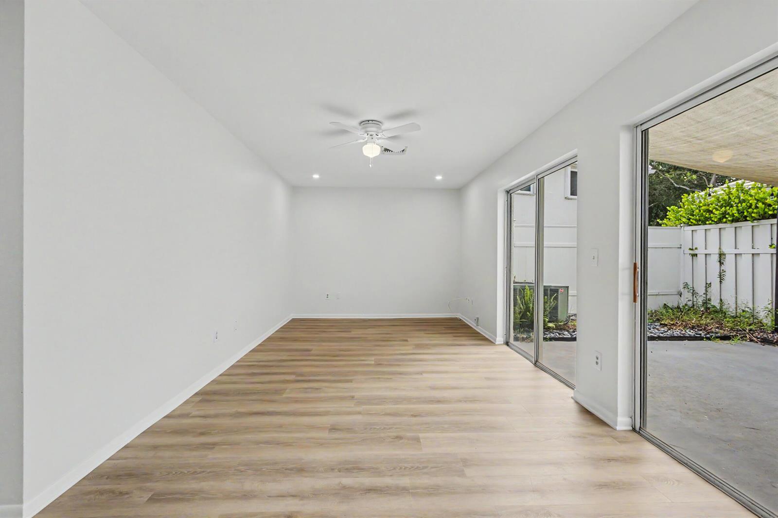 Listing photo 13 for 9825 NW 2nd Court, Plantation, FL, 33324