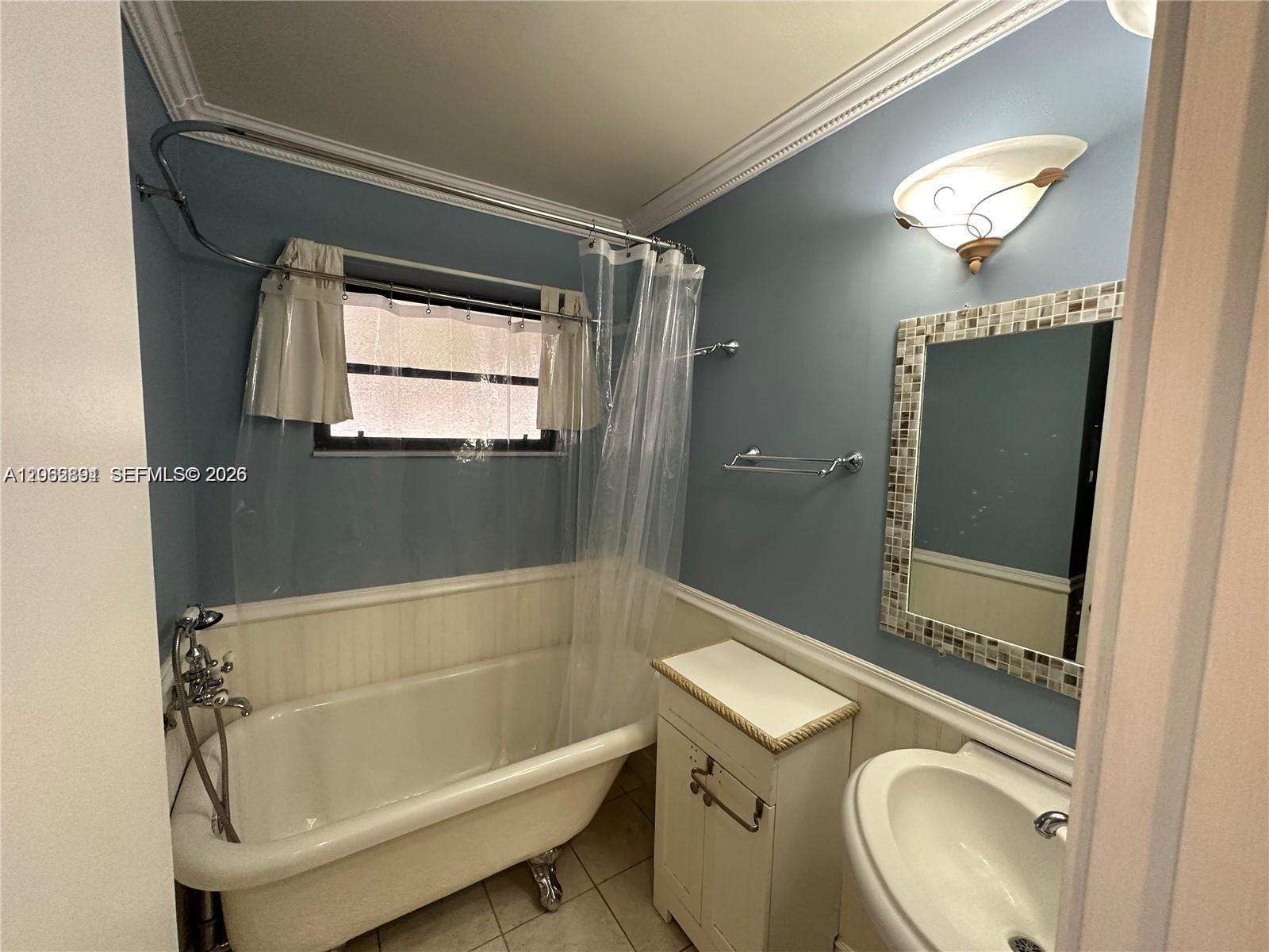 Listing photo 15 for 7880 NW 11th St Unit#0, Pembroke Pines, FL, 33024